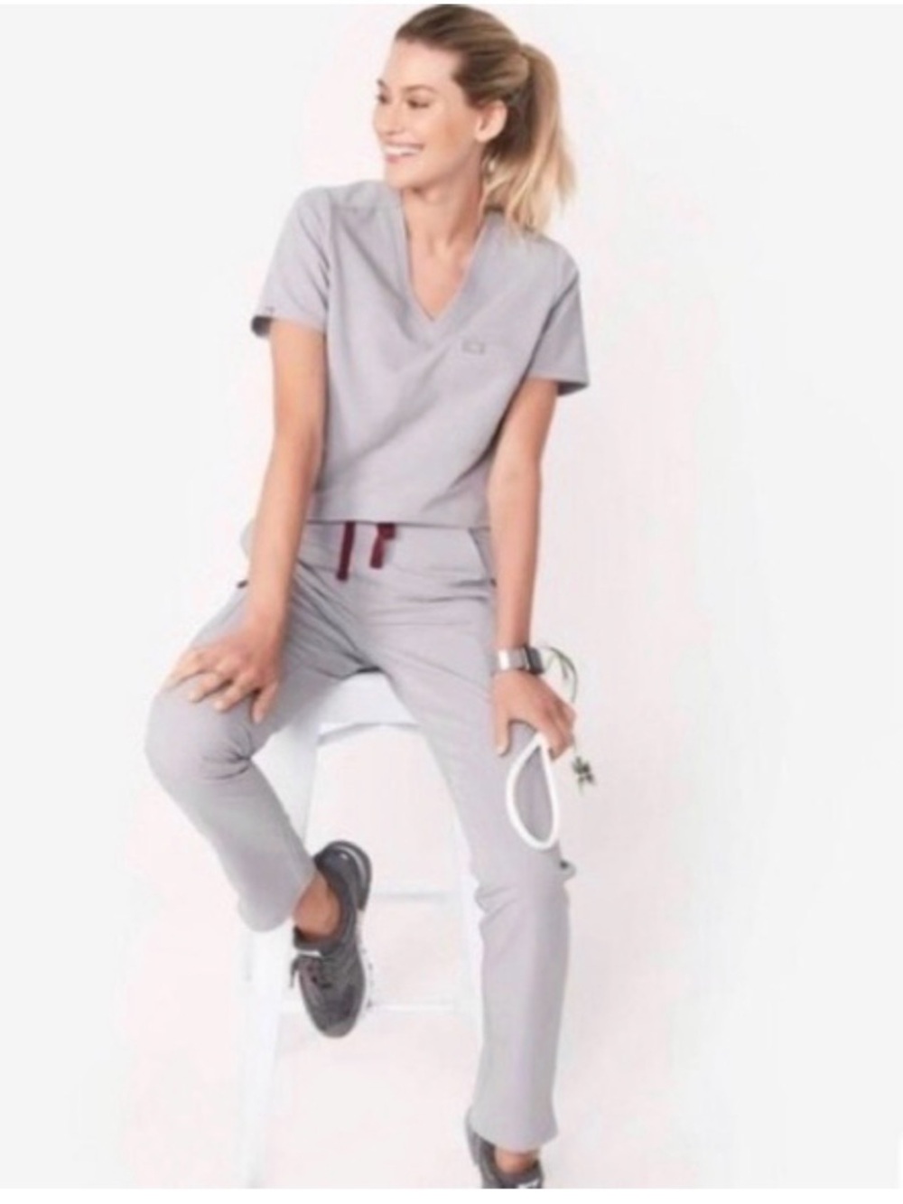 Figs Women's Light Gray Straight-Leg Scrub Pants